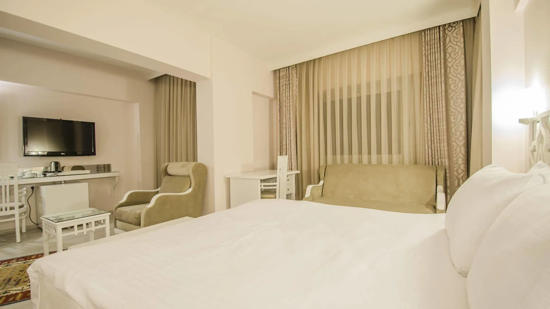 Cimenoglu Hotel Denizli